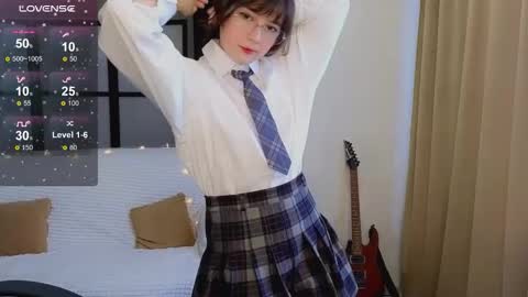 Lina online show from December 2, 2025, 4:51 am