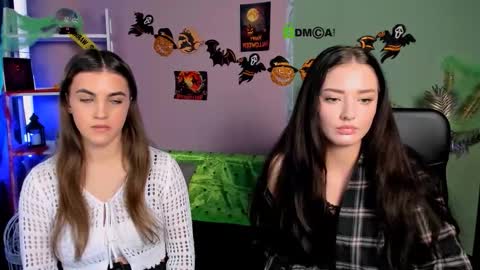 lina_fox12 online show from November 3, 2025, 1:12 pm