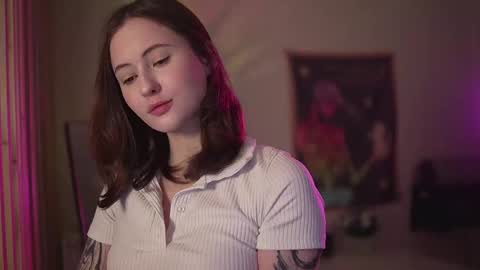 Lina -  online show from February 18, 2026, 3:24 am