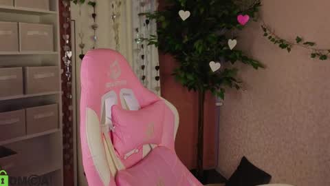 LINA online show from February 28, 2026, 1:06 am