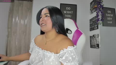 LINA SANCHEZ online show from January 31, 2025, 2:49 pm