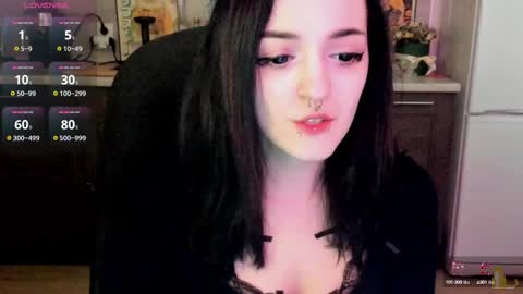 Lina 3  1715622743 online show from February 17, 2025, 7:58 am