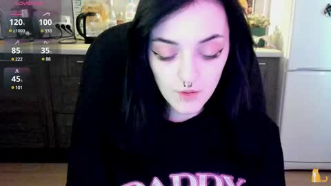 Lina 3  1715622743 online show from March 10, 2025, 7:42 am