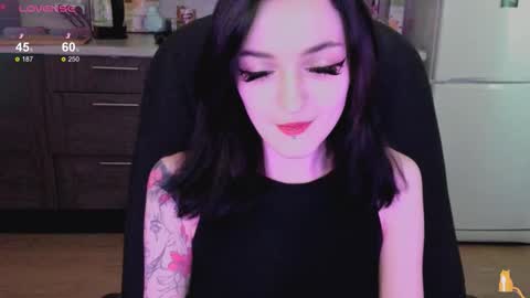 Lina 3  1715622743 online show from October 2, 2025, 7:37 am