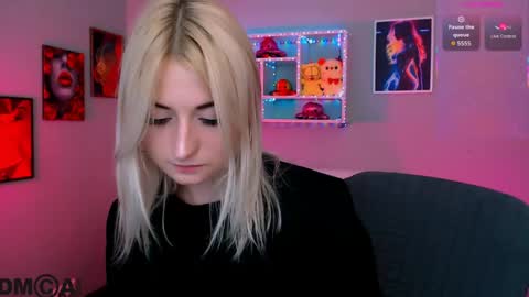 linaa_dolly online show from June 7, 2026, 7:50 pm
