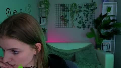linaa_dolly online show from June 9, 2026, 1:45 pm