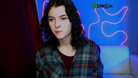 linaa_dolly online show from June 16, 2026, 1:03 pm