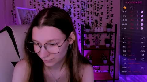 Lina online show from April 15, 2026, 6:53 am