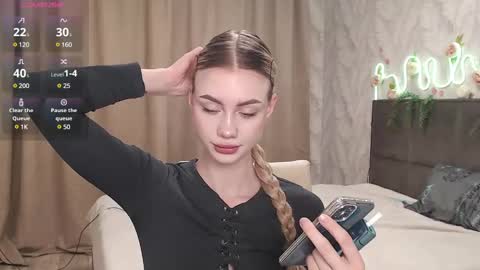 linacute52 online show from February 26, 2025, 3:32 am