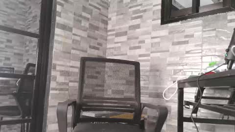 LinaDebie online show from December 2, 2025, 10:20 am