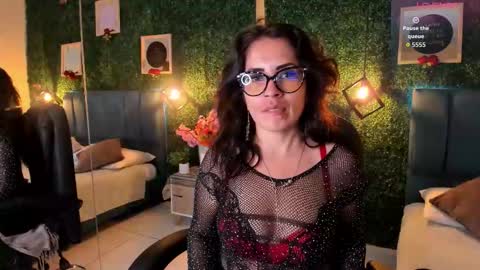 Snapshot of linagh chatting on September 25, 2025, 11:58 am Lina online show from September 25, 2025, 11:58 am