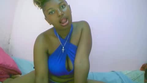 linah1123 online show from September 28, 2025, 5:46 am