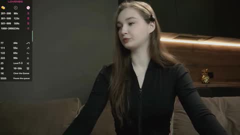 Snapshot of linalure chatting on November 27, 2025, 5:15 pm Lina online show from November 27, 2025, 5:15 pm