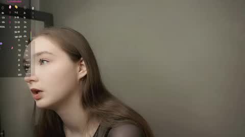 Snapshot of linalure chatting on December 1, 2025, 2:22 pm Lina online show from December 1, 2025, 2:22 pm