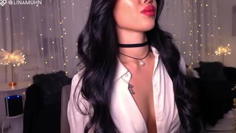 Snapshot of linamuhn_ chatting on January 6, 2025, 5:41 am Lina online show from January 6, 2025, 5:41 am