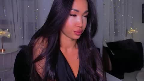 Snapshot of linamuhn_ chatting on March 2, 2025, 5:44 am Lina online show from March 2, 2025, 5:44 am