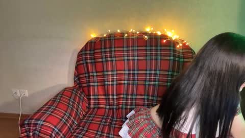 Nicolas and Lina online show from November 30, 2025, 5:06 pm