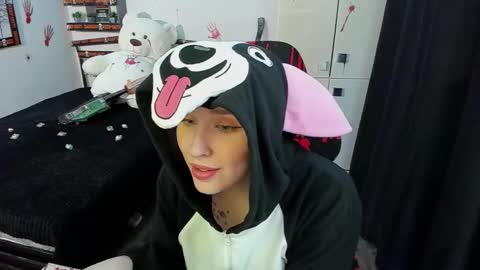 Lina online show from October 31, 2025, 9:49 pm