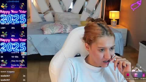  Linda  online show from January 18, 2025, 5:04 pm