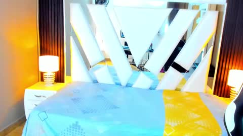  Linda  online show from September 19, 2025, 6:30 pm