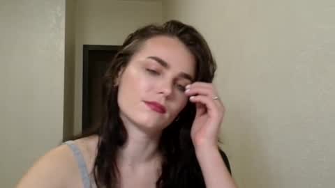 Linda online show from September 23, 2025, 7:06 pm