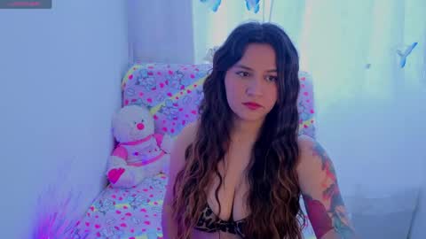 Linda online show from April 19, 2026, 10:23 pm