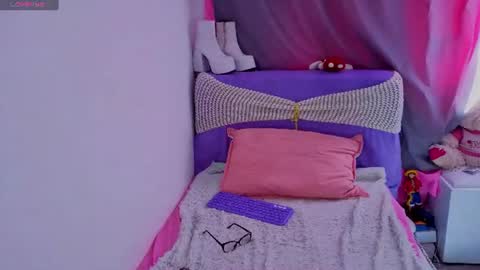 Snapshot of linda_bellucci374516 chatting on June 24, 2026, 6:51 pm Linda online show from June 24, 2026, 6:51 pm