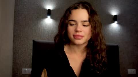 Linda online show from October 24, 2025, 1:40 pm