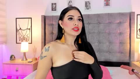 Linda Fosterr online show from January 5, 2026, 7:39 pm