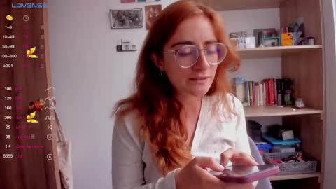 Snapshot of linda_giggle chatting on February 11, 2025, 3:08 pm Giggles online show from February 11, 2025, 3:08 pm