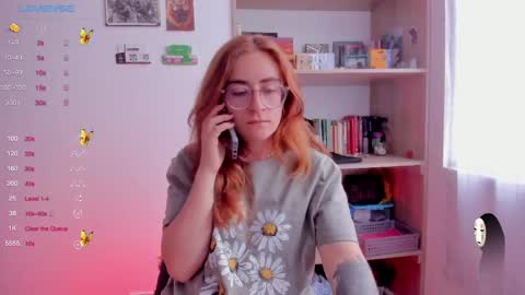 Snapshot of linda_giggle chatting on February 24, 2025, 5:09 pm Giggles online show from February 24, 2025, 5:09 pm