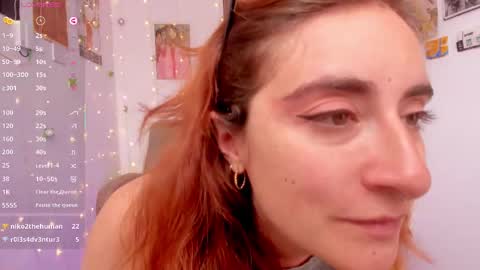 Giggles  online show from October 7, 2025, 3:53 pm