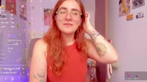 Giggles  online show from October 9, 2025, 2:37 pm