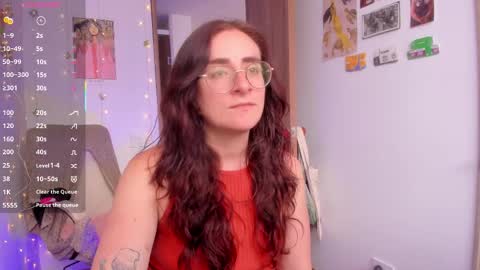 Snapshot of linda_giggle chatting on December 2, 2025, 5:30 pm Giggles online show from December 2, 2025, 5:30 pm