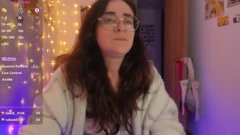 Snapshot of linda_giggle chatting on December 5, 2025, 2:09 am Giggles online show from December 5, 2025, 2:09 am