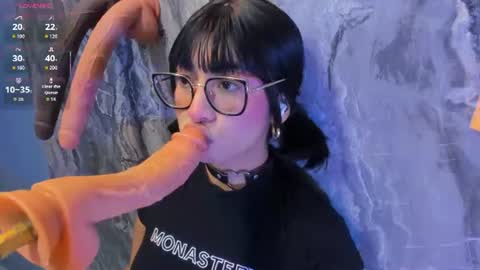 linda_sofi__ online show from June 30, 2026, 9:05 pm
