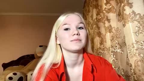 Luna online show from November 29, 2025, 9:34 am