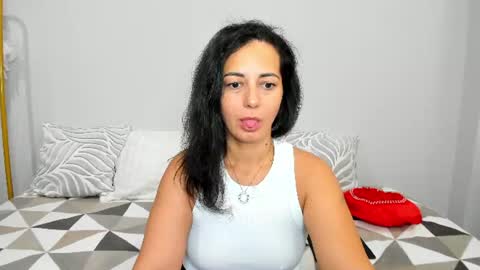 Snapshot of lindainsatiable chatting on June 21, 2026, 1:30 am Linda online show from June 21, 2026, 1:30 am