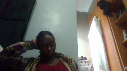 Snapshot of lindalovebird chatting on July 3, 2026, 7:09 pm lindalovebird online show from July 3, 2026, 7:09 pm