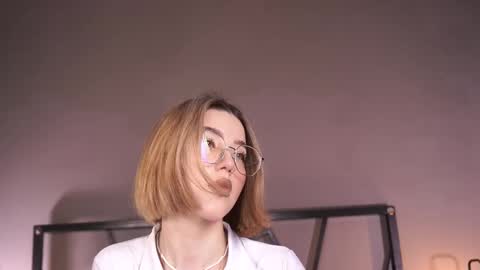 your Linda is back online show from February 11, 2025, 5:16 am