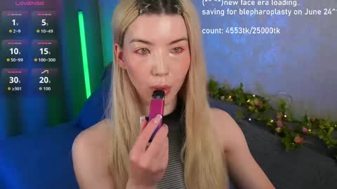 Snapshot of lindathackerr chatting on May 31, 2026, 4:20 am Linda online show from May 31, 2026, 4:20 am