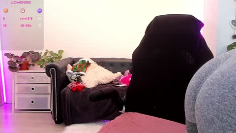 Linda  --  online show from January 18, 2025, 4:21 pm