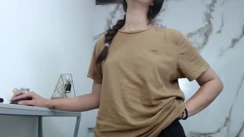  Lindsey  online show from March 19, 2026, 12:09 pm