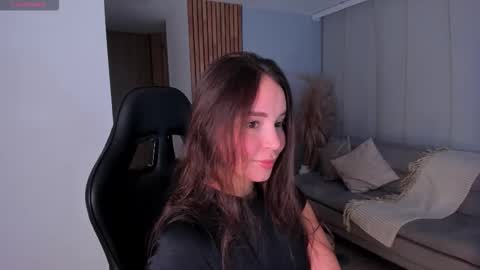 call me annie online show from September 26, 2025, 1:31 am