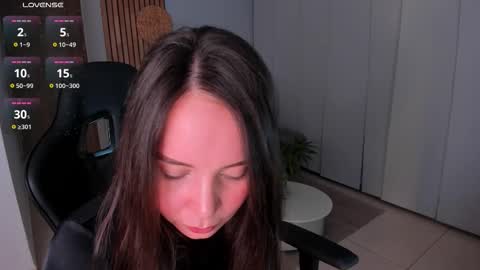 call me annie online show from October 8, 2025, 11:02 pm