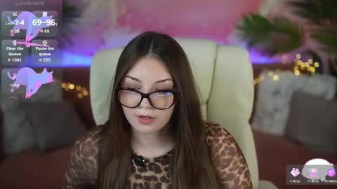 Snapshot of lindsyrawr chatting on May 16, 2026, 12:48 pm Lindsy online show from May 16, 2026, 12:48 pm