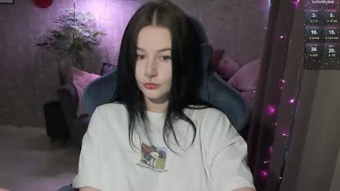 Lina online show from June 24, 2026, 5:39 am