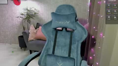 Lina online show from June 29, 2026, 6:52 am