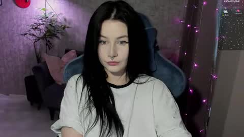 Lina online show from July 16, 2026, 9:04 am