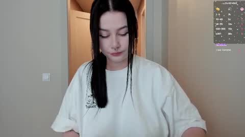 Lina online show from July 26, 2026, 3:04 am